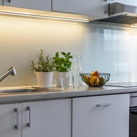 Deluxe By The Railway Station - Parking W Cenie Aparthotel Breslavia