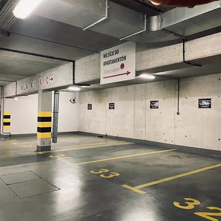 Aparthotel Deluxe By The Railway Station - Parking W Cenie