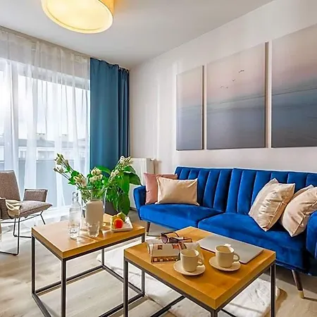 Deluxe By The Railway Station 3*