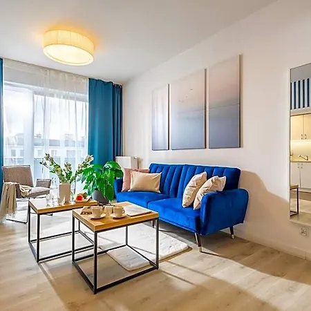 Deluxe By The Railway Station 3*