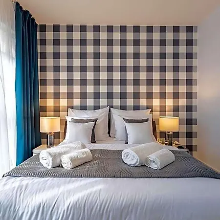 Deluxe By The Railway Station 3* Breslau