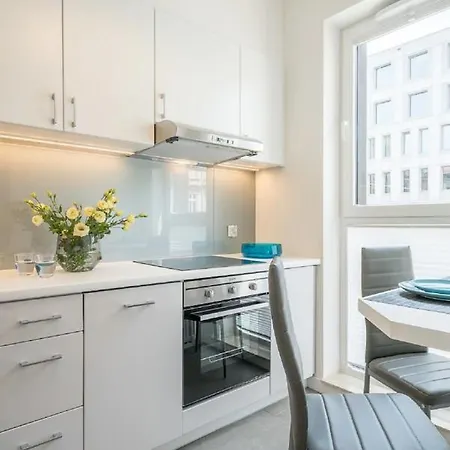 Deluxe By The Railway Station 3*