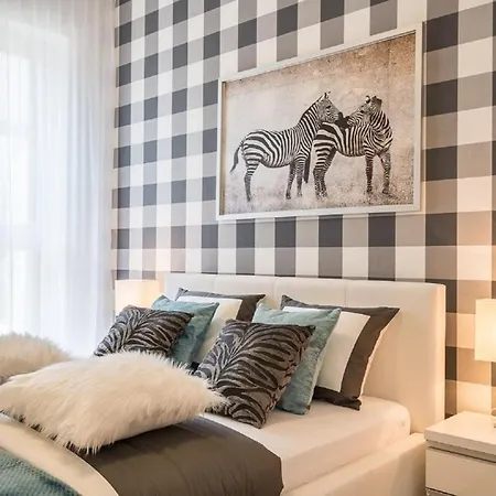 Deluxe By The Railway Station - Parking W Cenie 3*