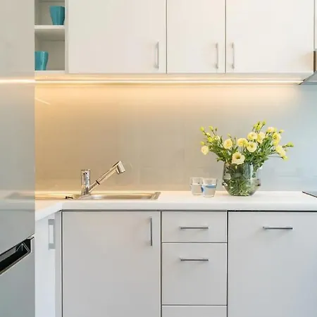 Deluxe By The Railway Station - Parking W Cenie 公寓式酒店