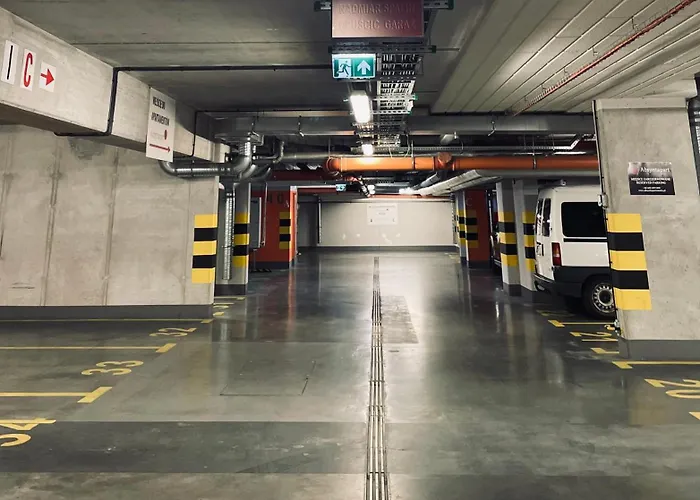 Aparthotel Deluxe By The Railway Station - Parking W Cenie