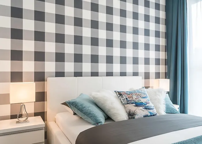 Deluxe By The Railway Station - Parking W Cenie